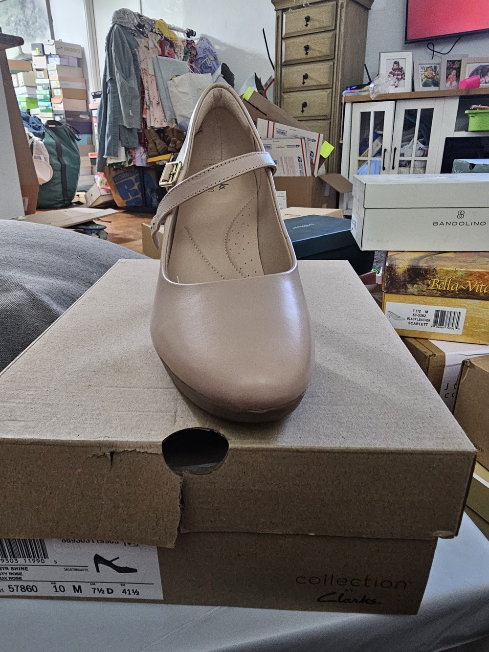 (J3) Clarks Women's Nude Mary Jane Pump